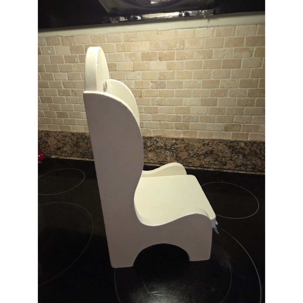 Vintage White Wooden Heart Doll Chair/Plant Stand - Picture 4 of 7